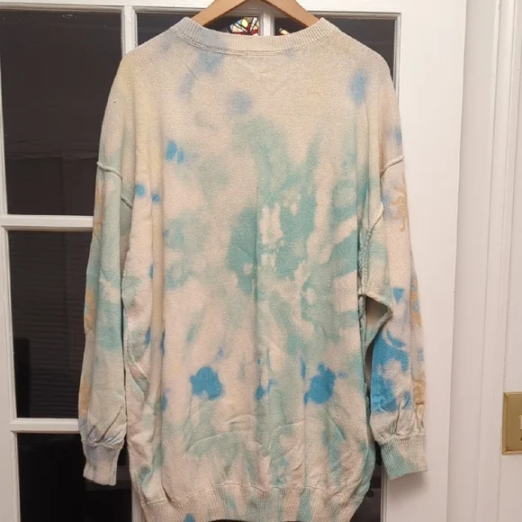 NWOT Free People Blue and Cream Graphic Crewneck Sweater Size Medium - Picture 6 of 11